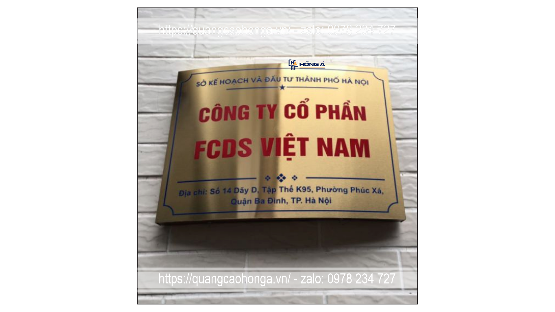 Biển công ty chân cong