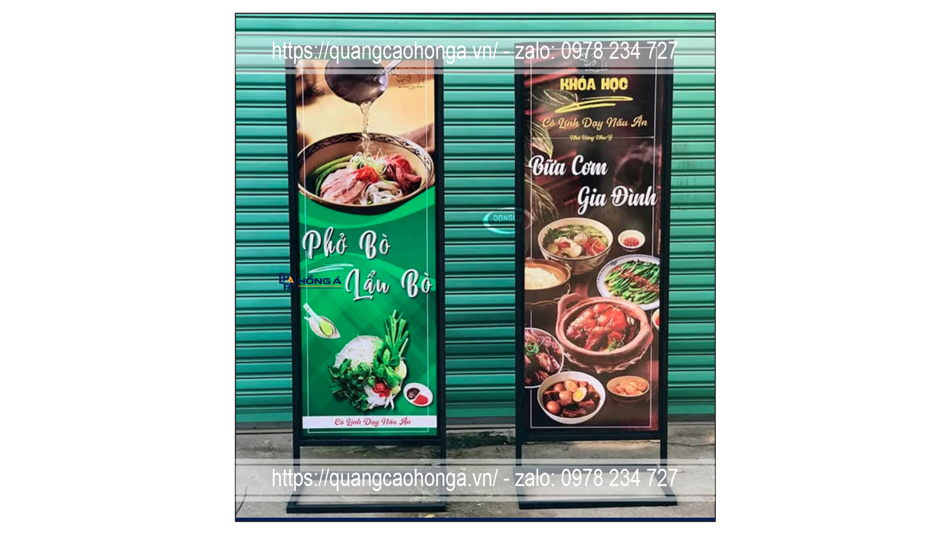 Standee chân sắt